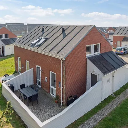 Byriel - 2-3km From The Sea By Interhome Daire *
